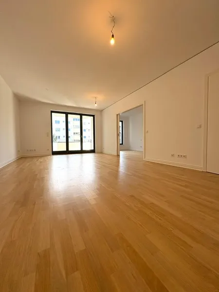 Viel Platz in Charlottenburg: 4-Zimmer-Wohnung in der Schlüterstraße — photo 1